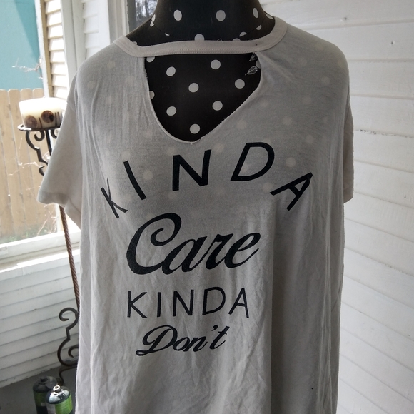 Shirts - Picture 7 of 8